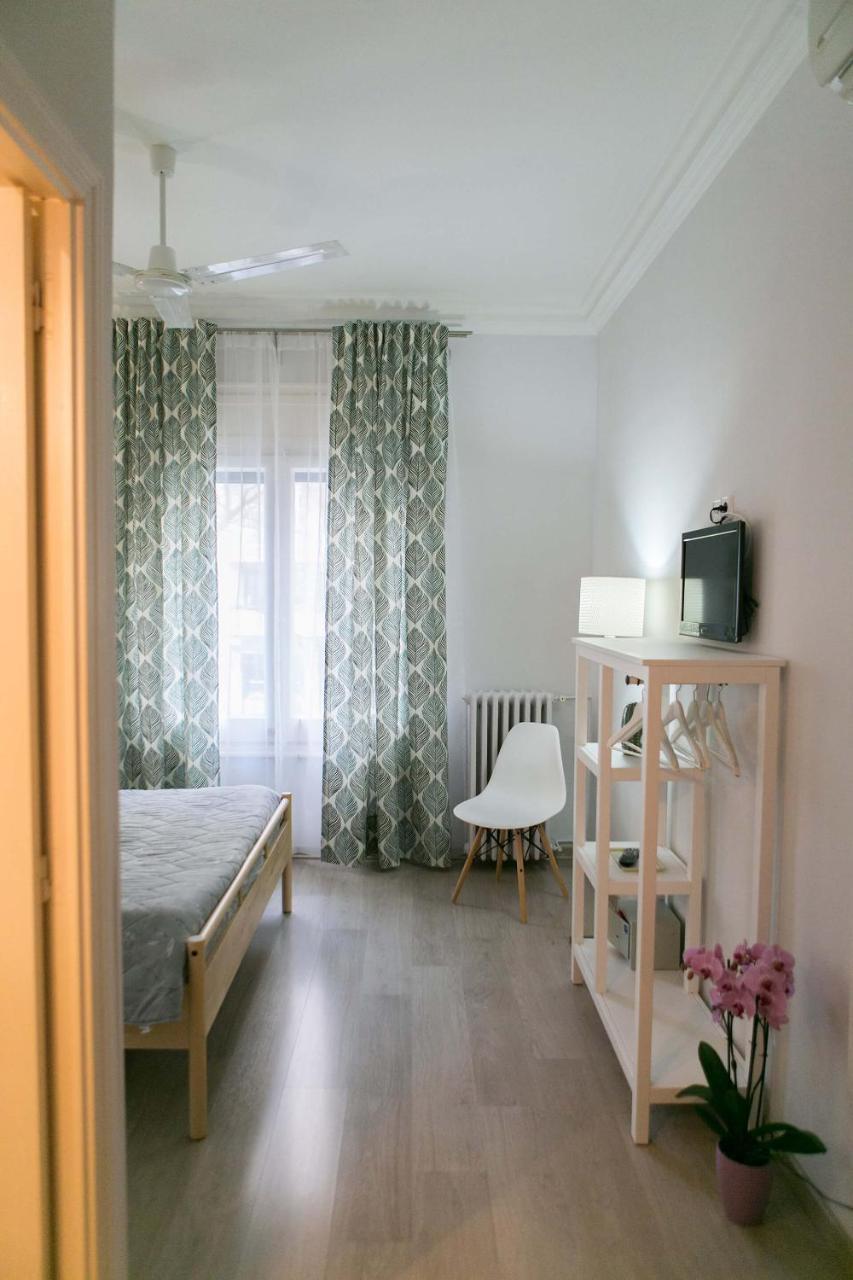 Habitación Doble Exterior con baño privado - 1 o 2 camas