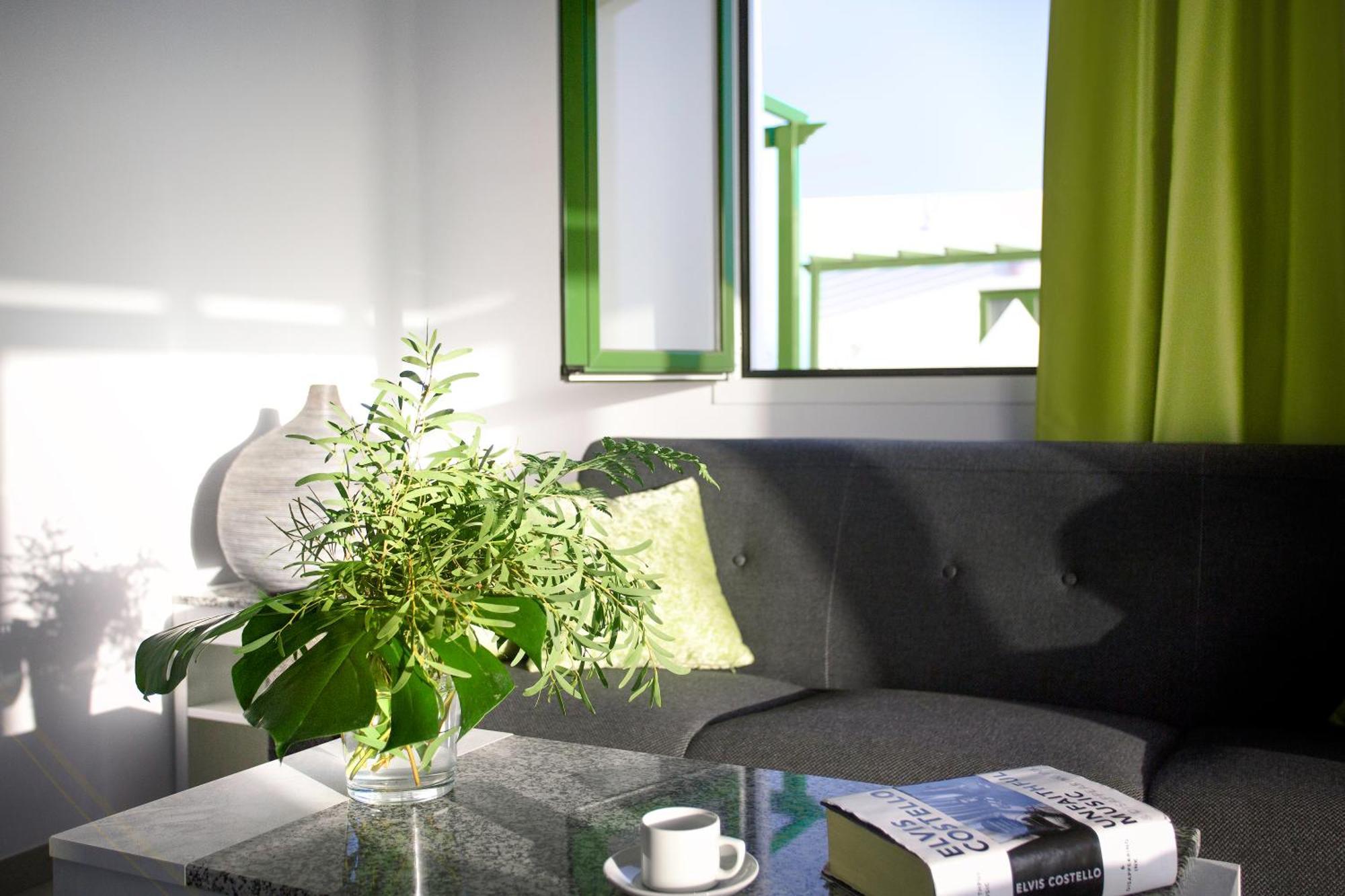 One-Bedroom Apartment,773513278:JPEG