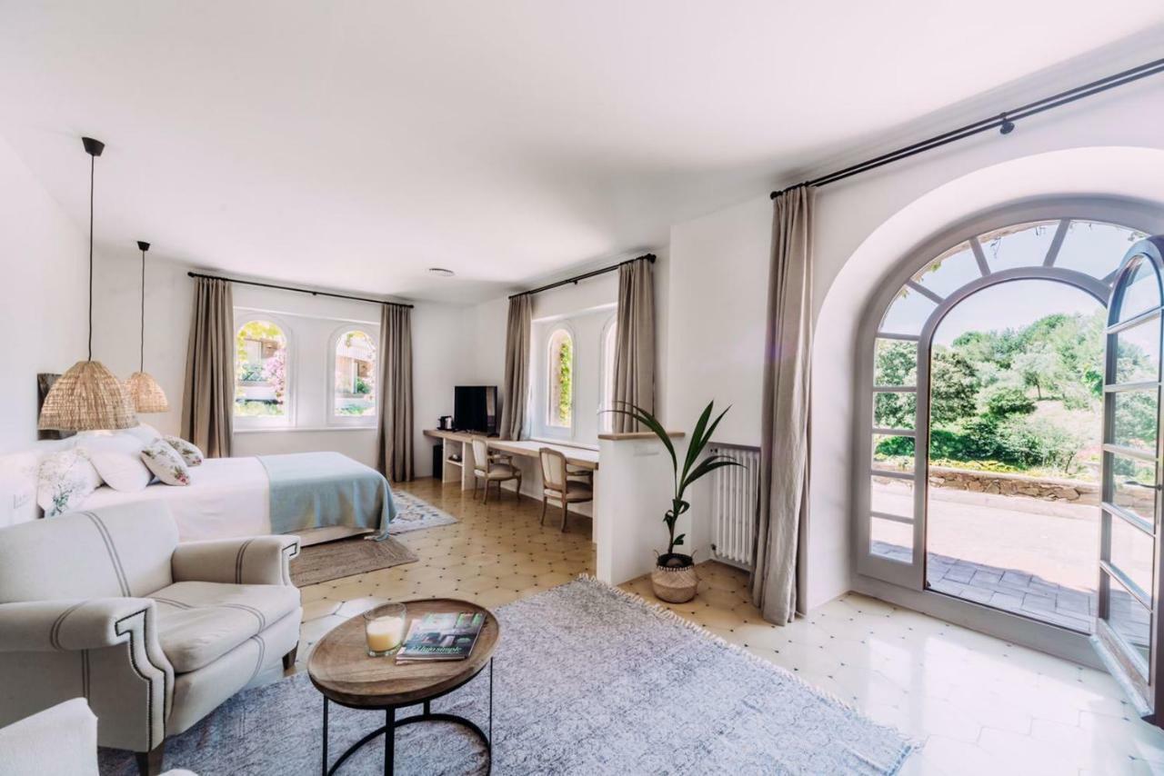 Deluxe Double Room with Terrace
