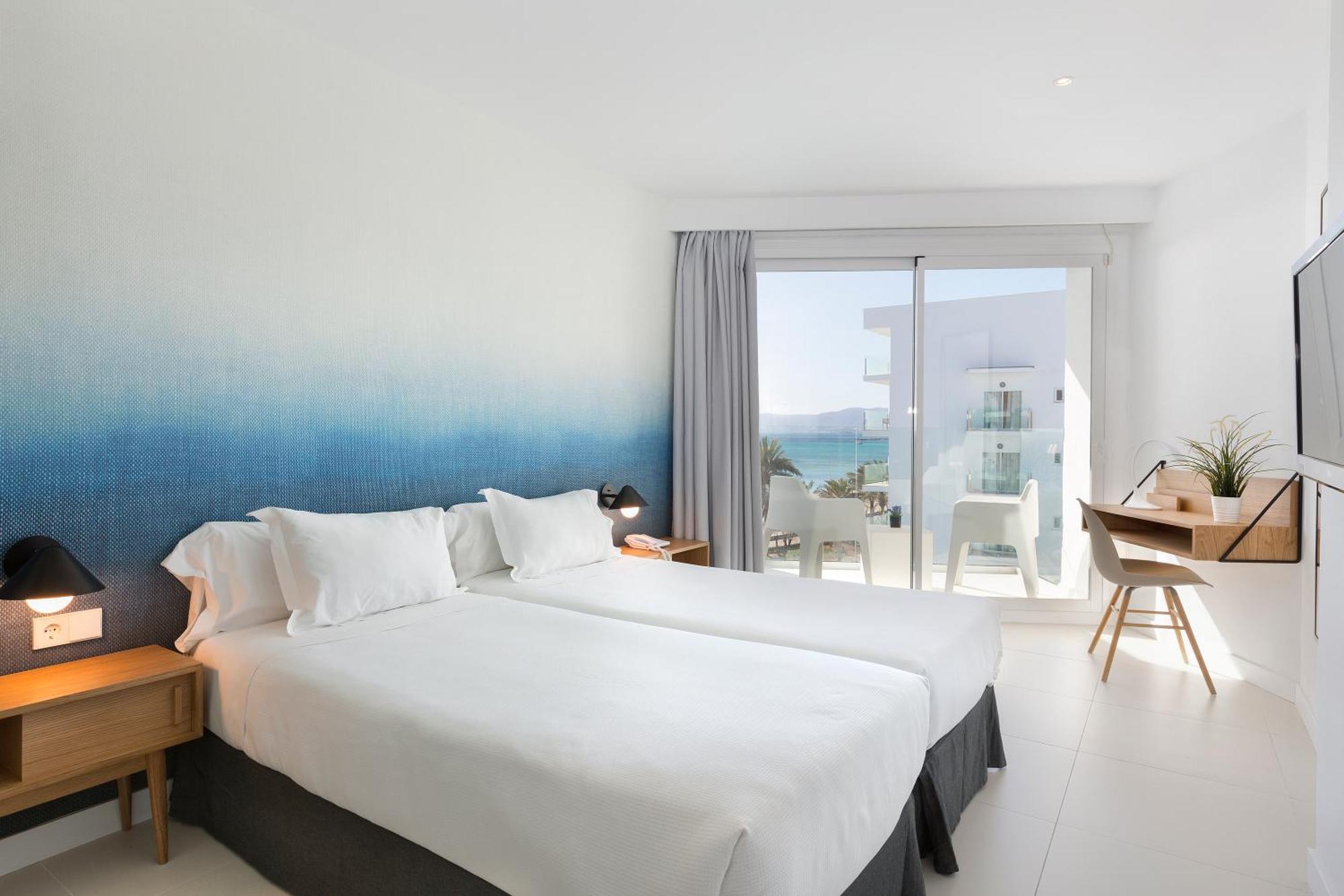 Twin with Lateral Sea View with Balcony (3 Adults),1207489915:JPEG