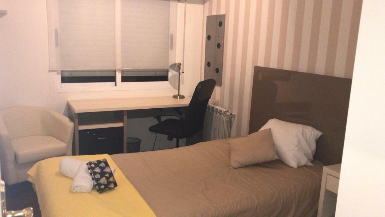 Single Room,815387828:JPEG