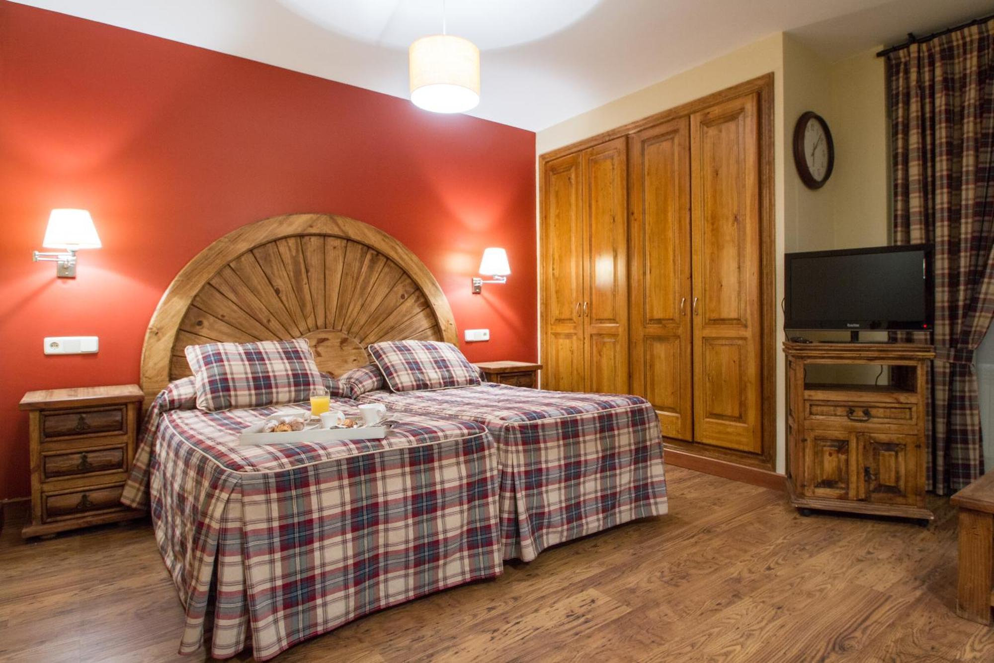 Premium Double Room,1589183962:JPEG