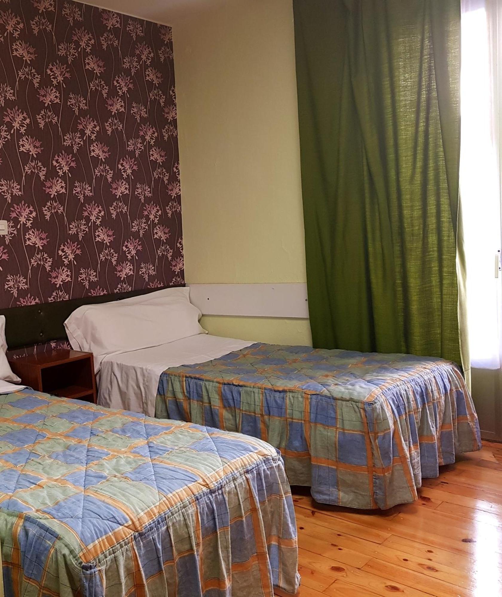 Twin Room Extra Bed,820636211:JPEG