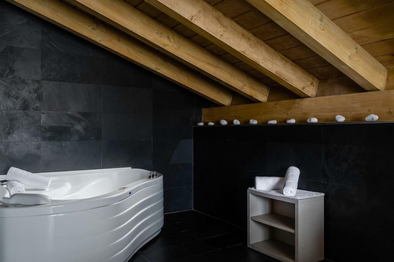 Attic Room with Hydromassage Bath