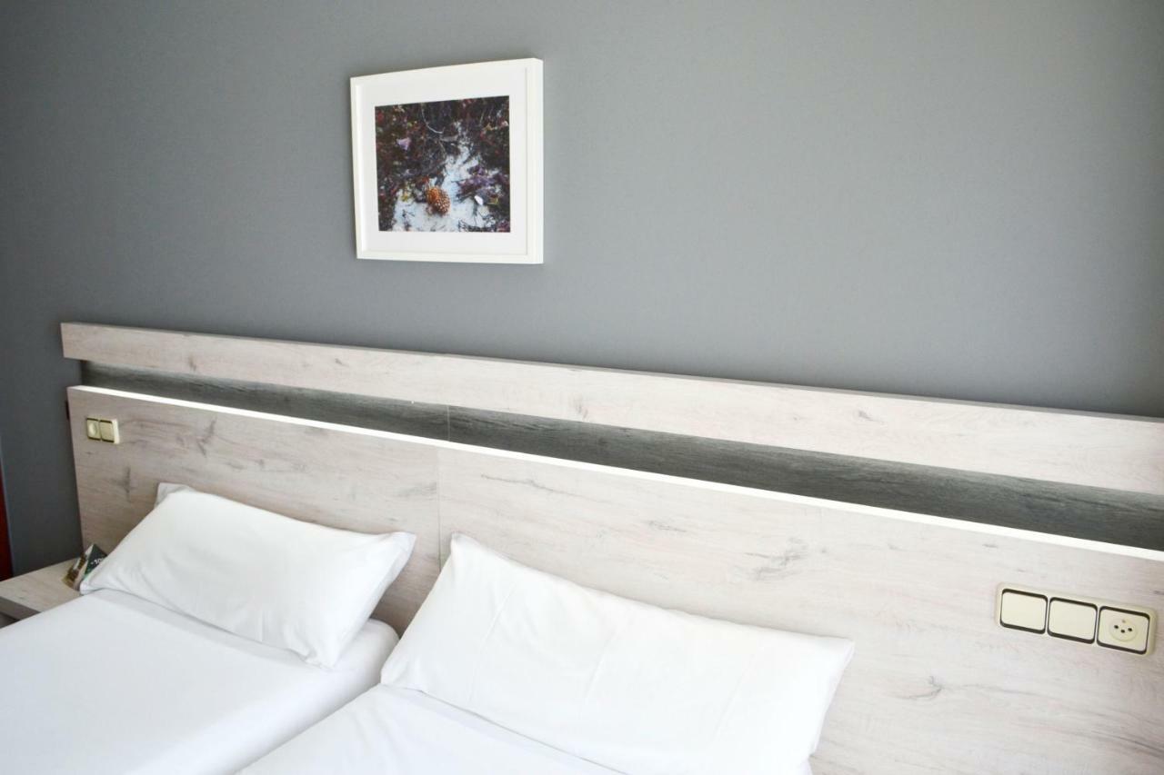 Double Room,832193483:JPEG