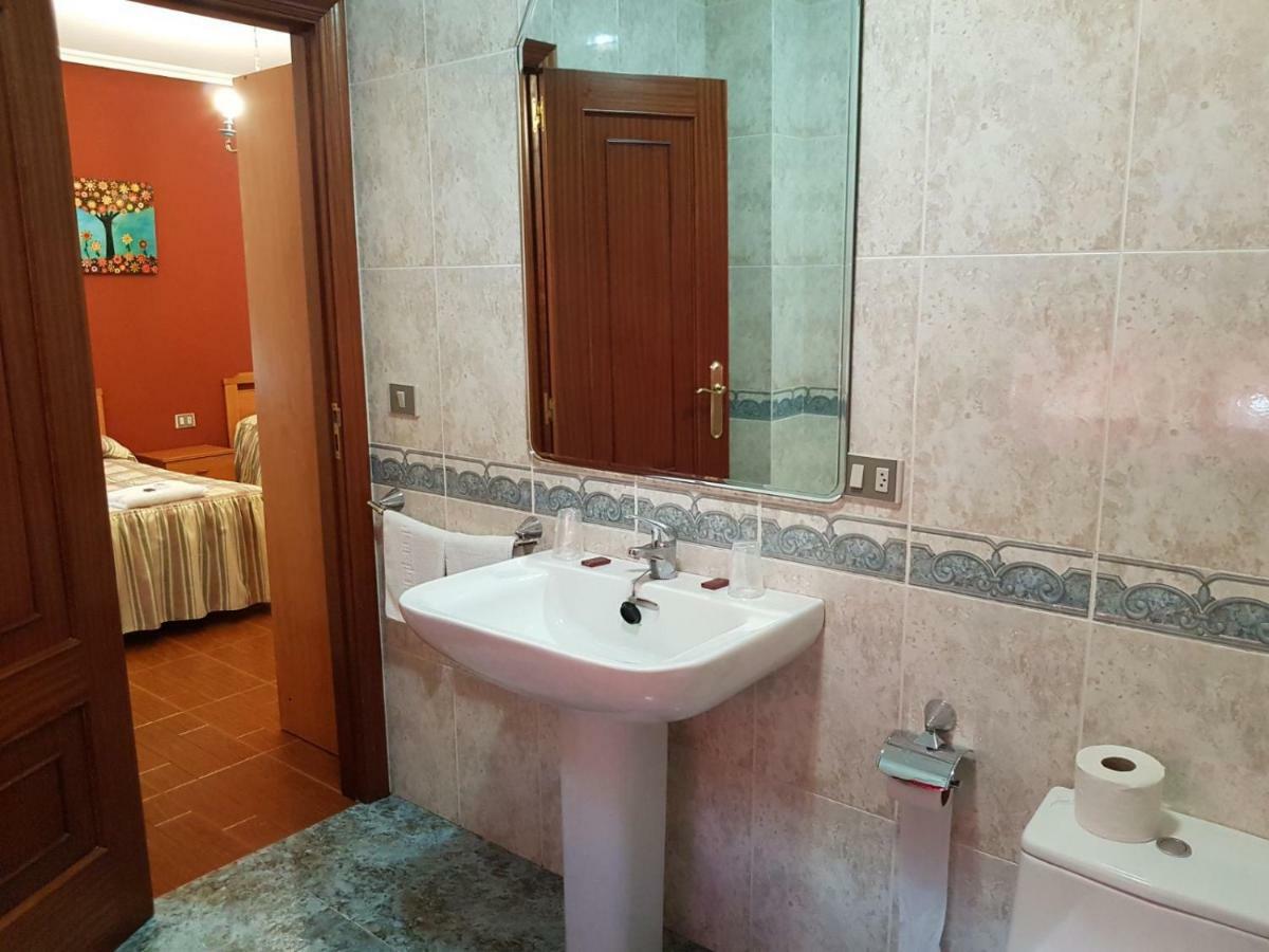 Twin Room Private Bathroom,856006211:JPEG
