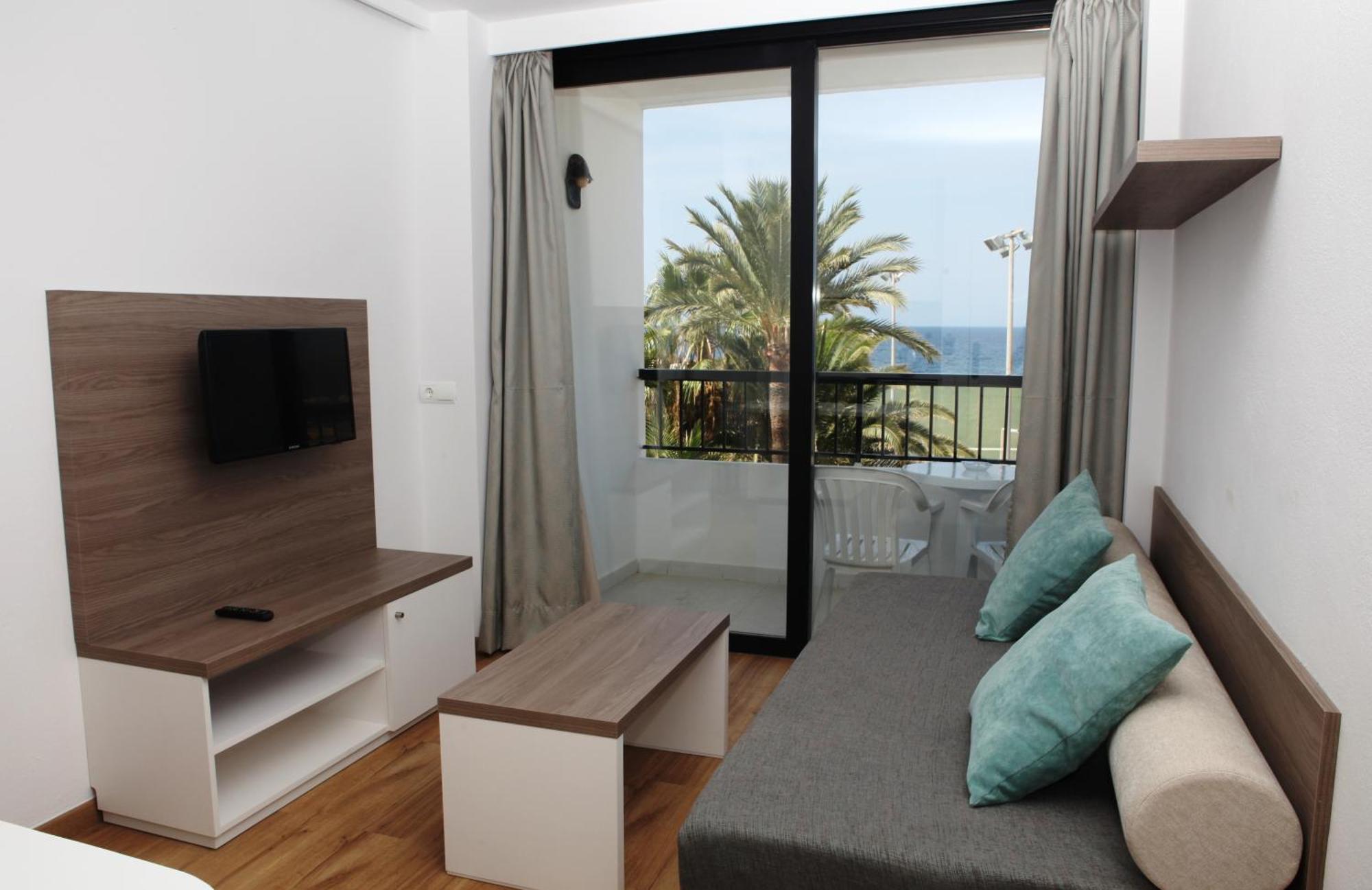 One-Bedroom Apartment with Sea View,1306994959:JPEG