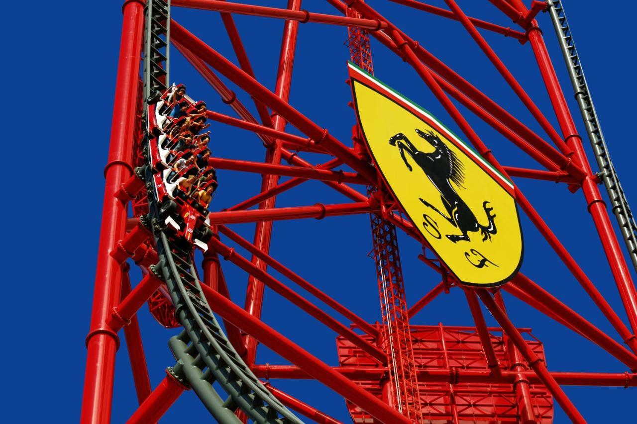Deluxe Room with Access to PortAventura Park + 1 access to Ferrari Land 2 adults,911143105:JPEG