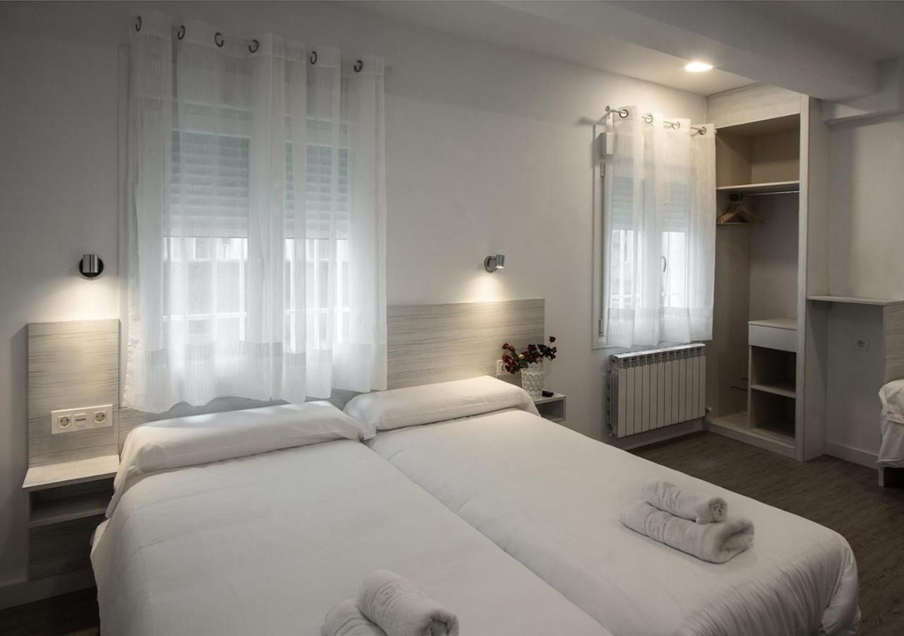 Triple Room with Bathroom,925604791:JPEG