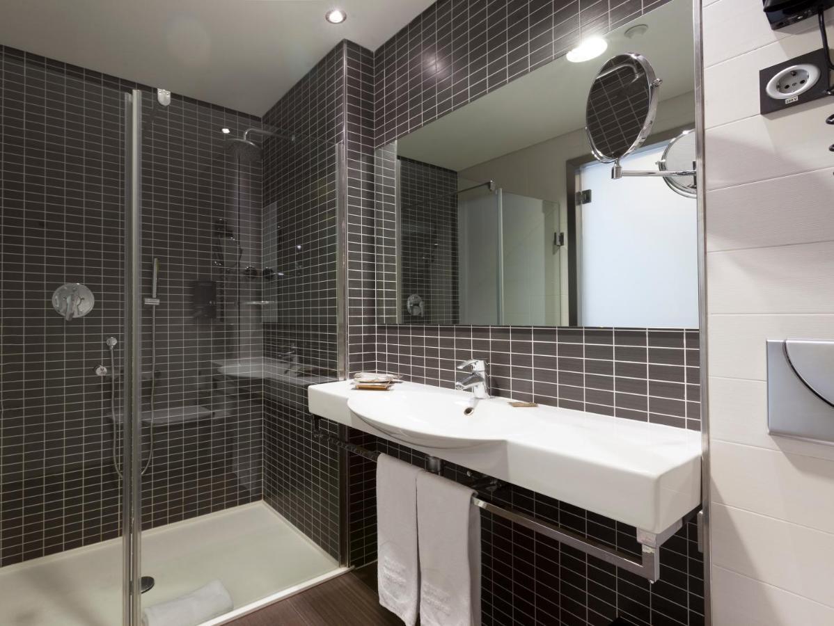Double Room with Shuttle Service to Fairs and Congresses,1268707942:JPEG