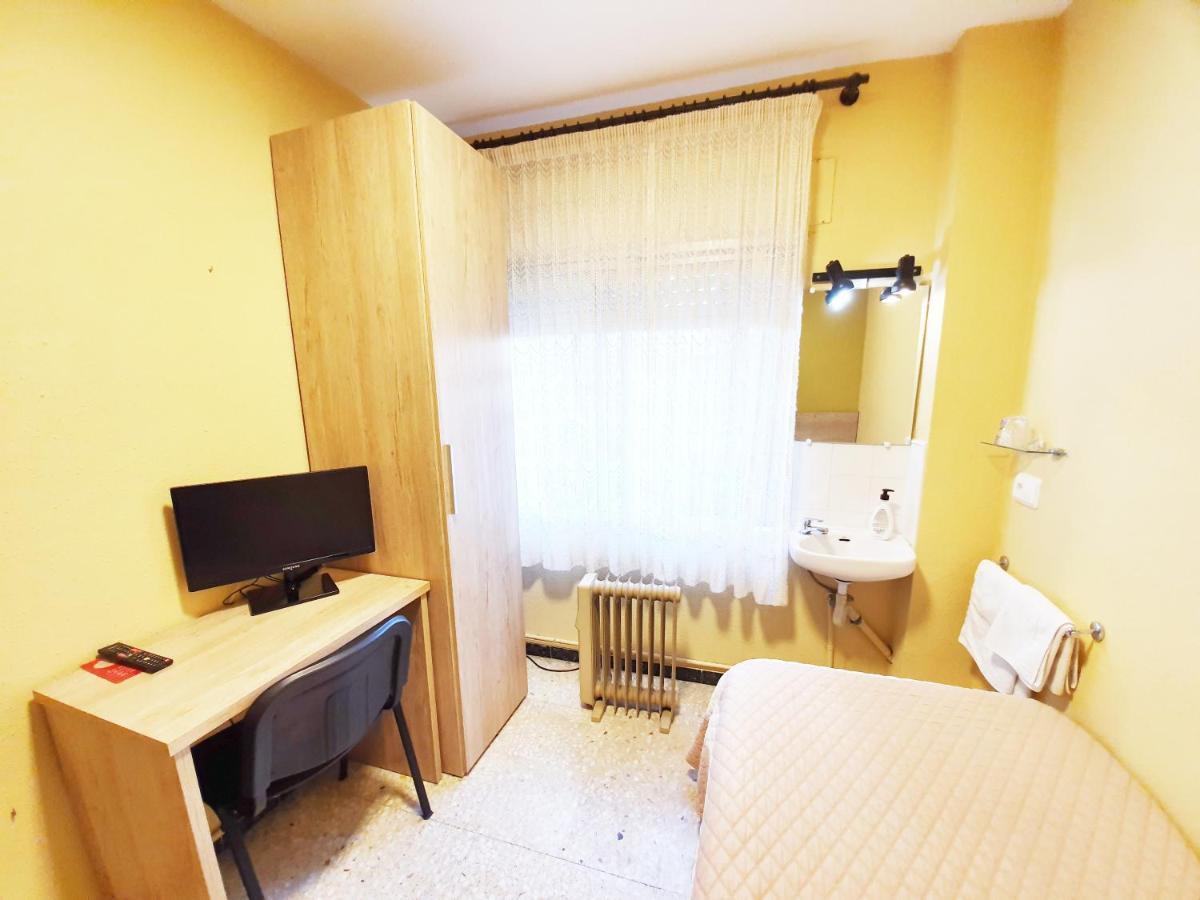 Habitación Individual Estándar con baño compartido