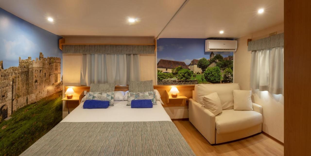 One-Bedroom Bungalow