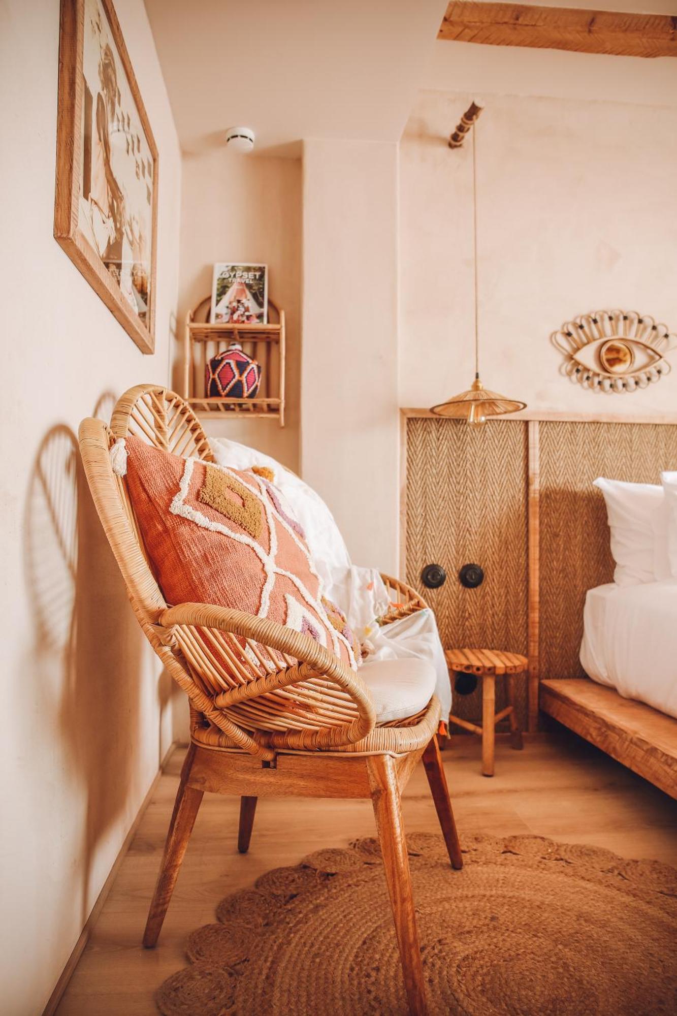 GYPSET with Sea View