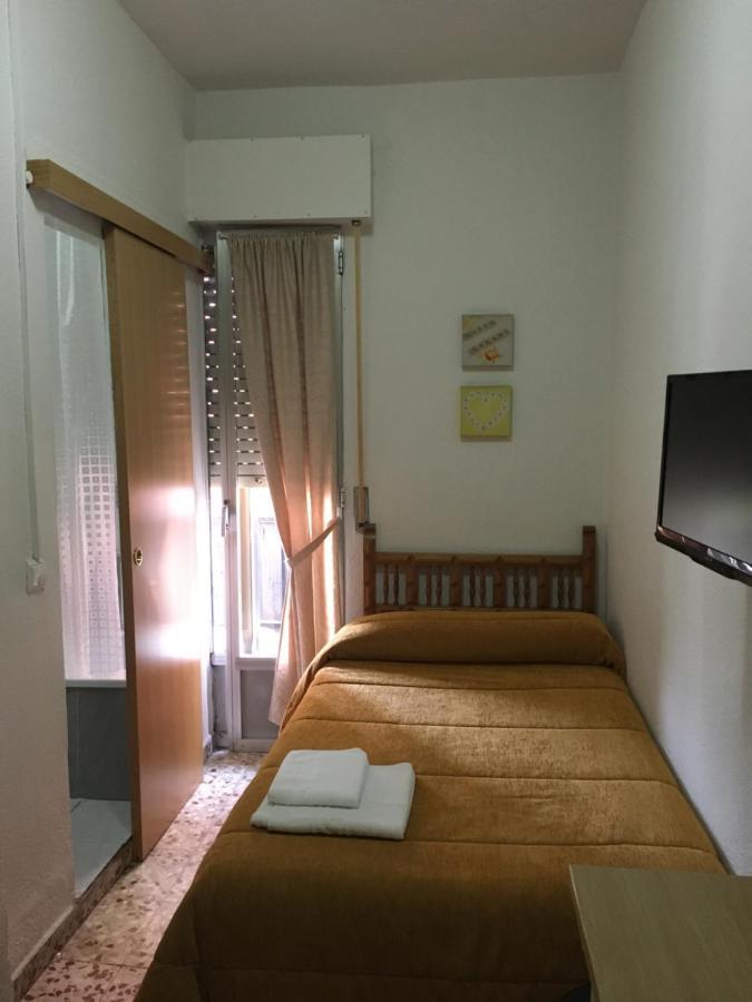Single Room,993333409:JPEG