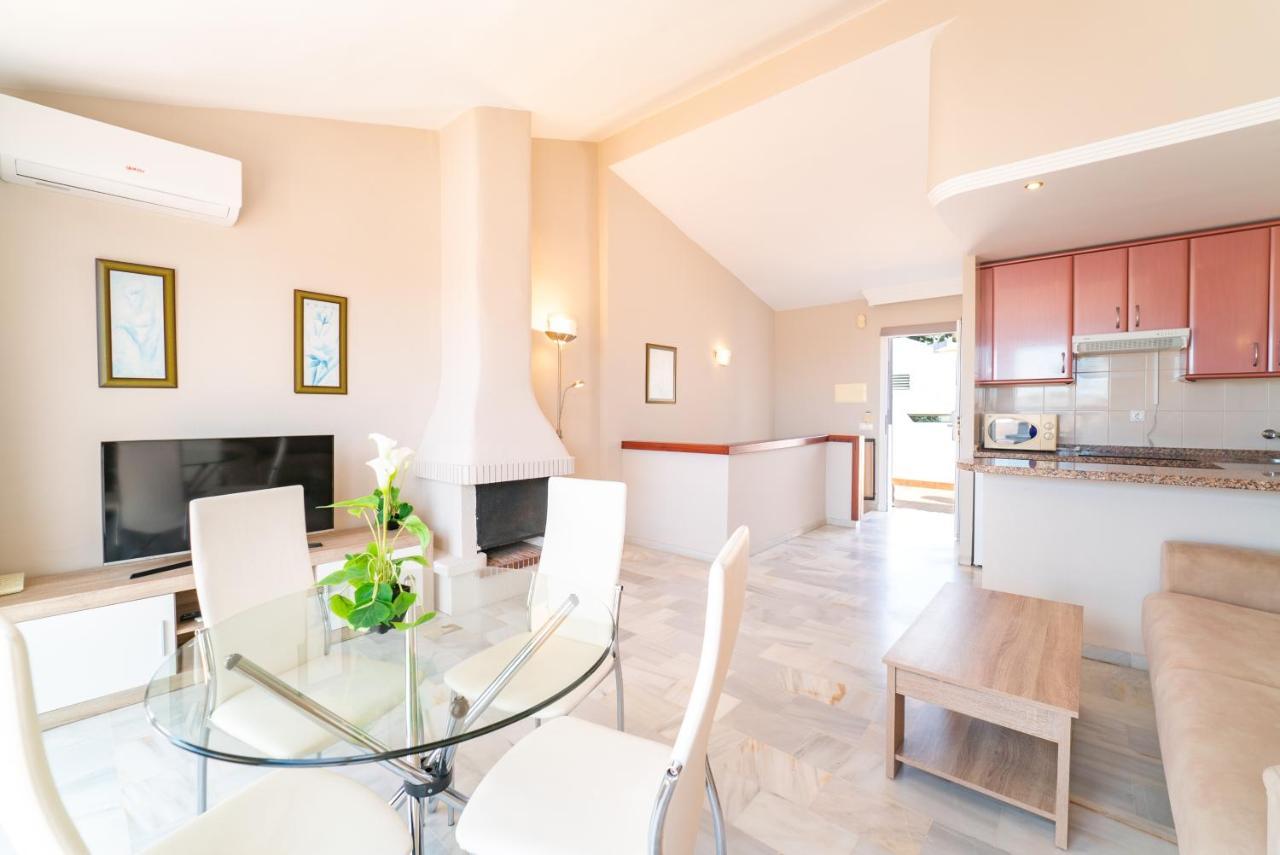 Two-Bedroom Apartment Terrace,1272663781:JPEG