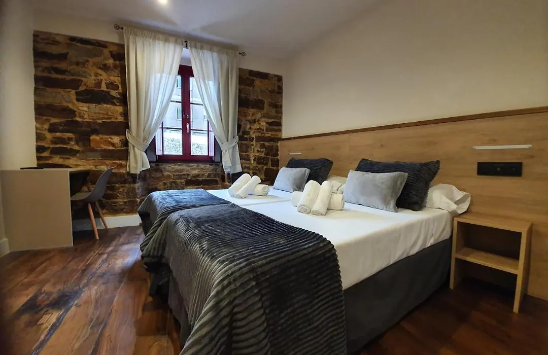 Albergue Casa Cuartel-1