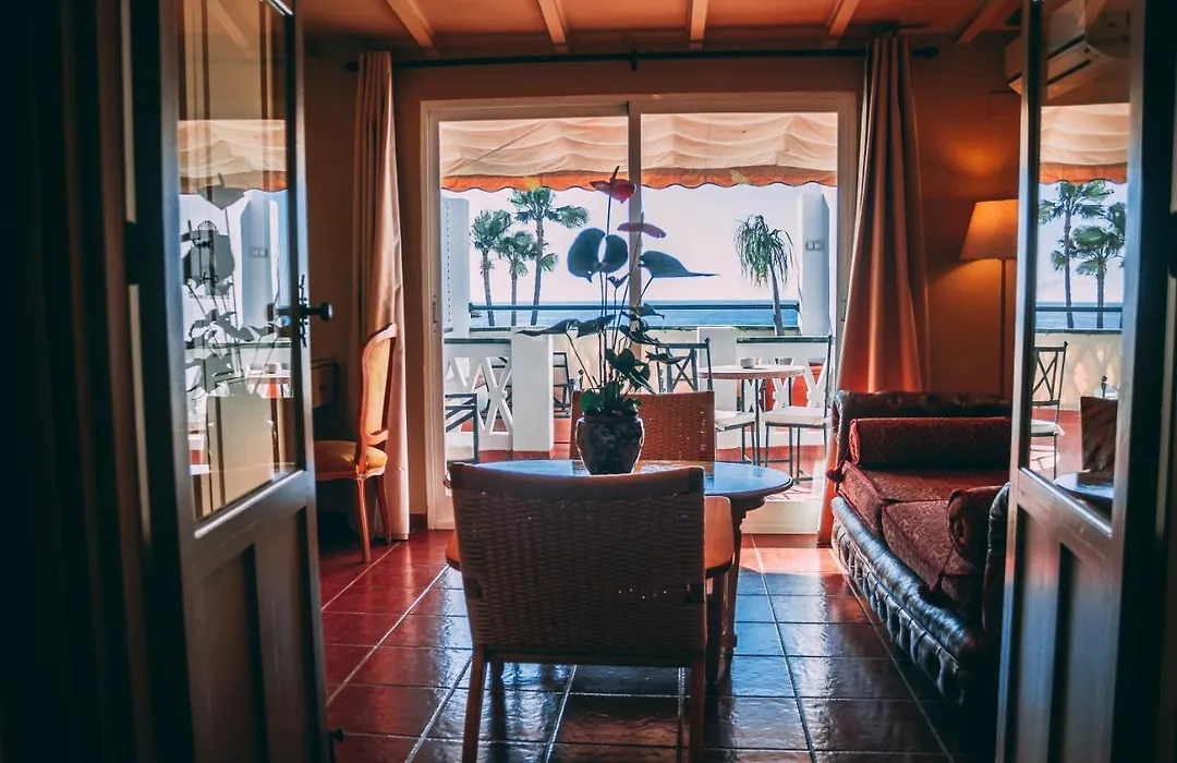 Hotel Carabeo-1