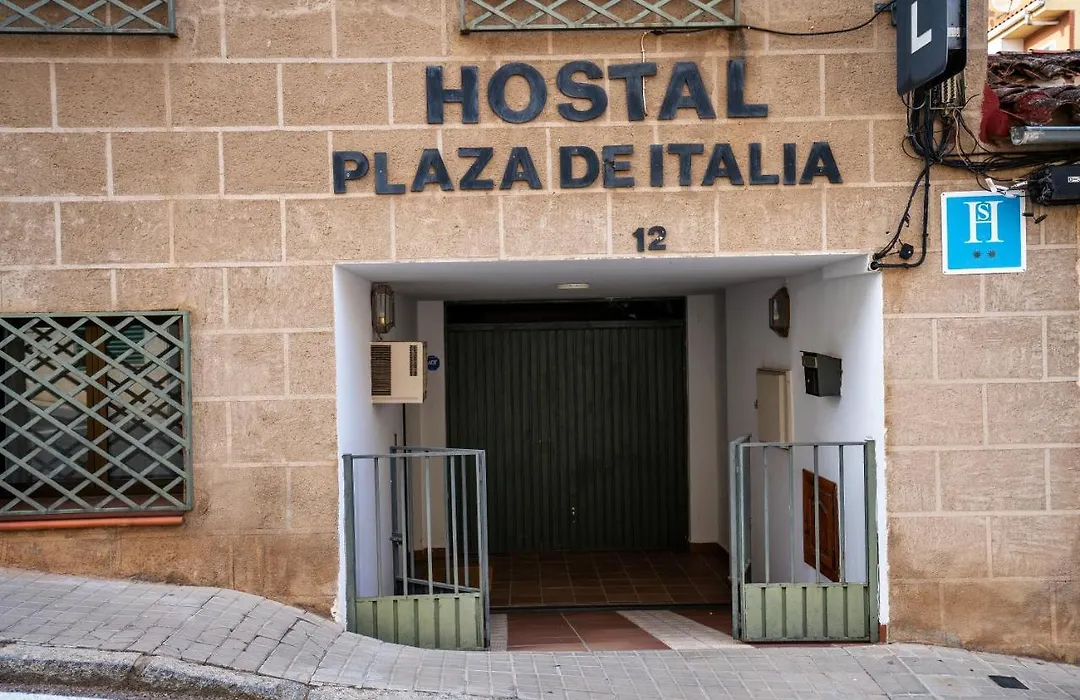 Hostal Plaza de Italia-1