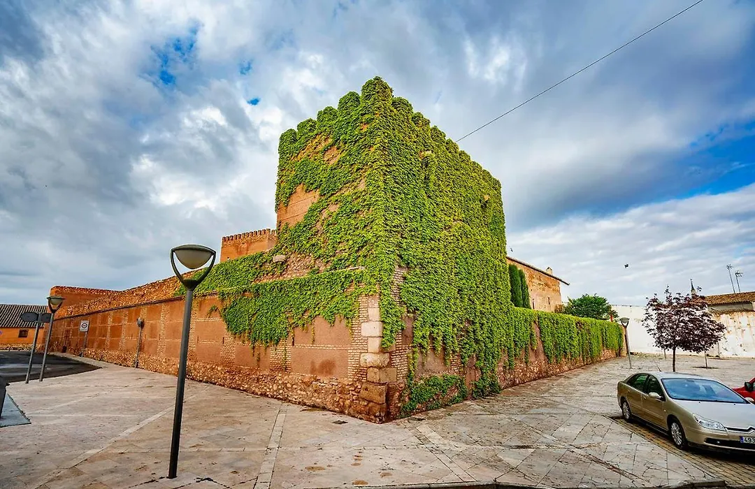 Castillo De Pilas Bonas-1