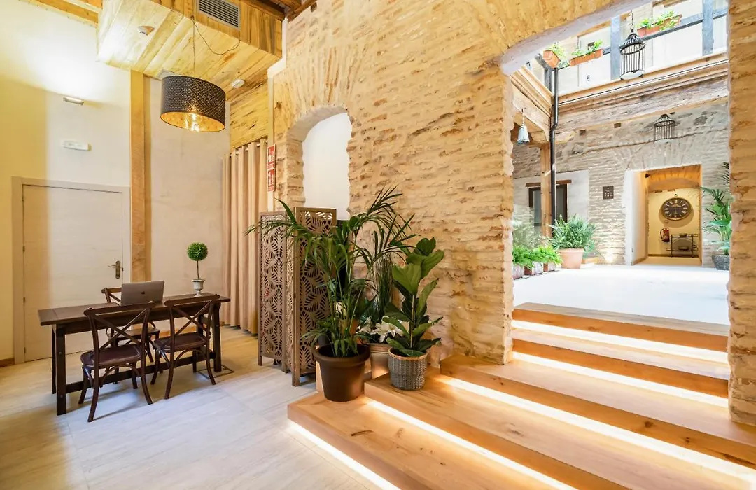 Azacanes Hostal Boutique Toledo-1