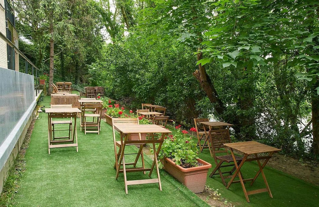 Hotel Iriguibel Huarte Pamplona-1