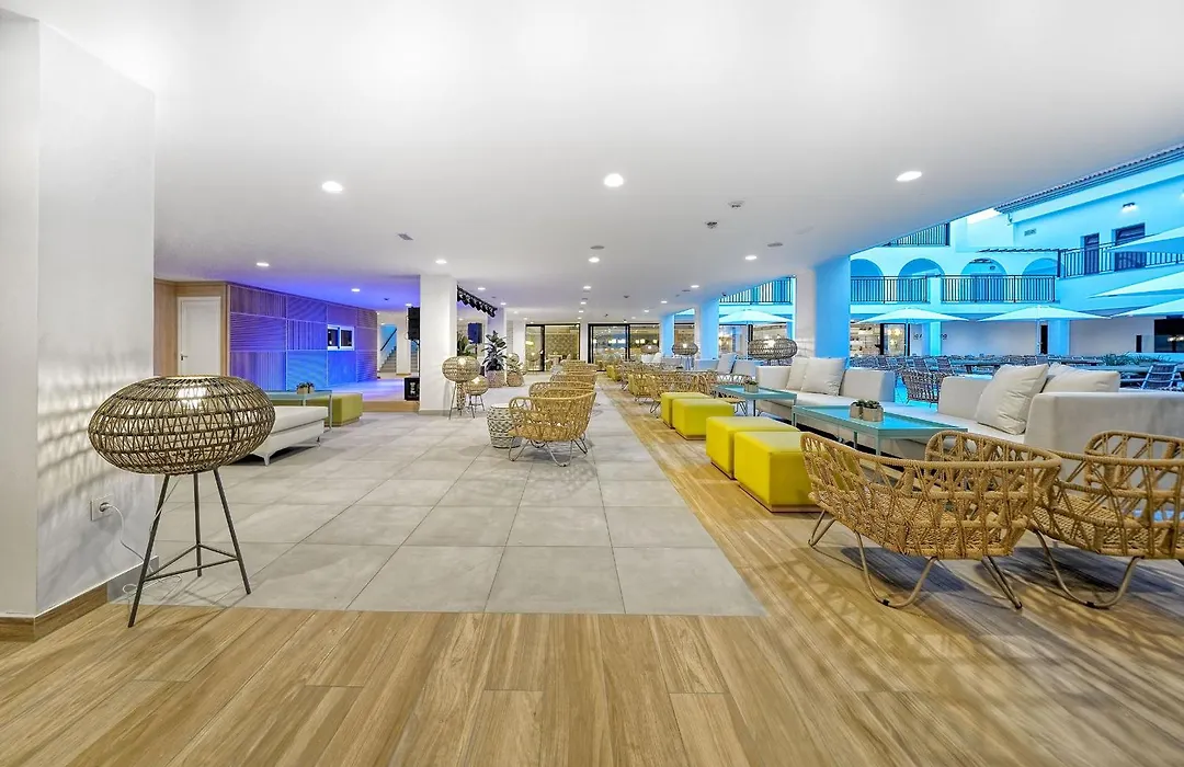 Broncemar Beach Suites-1