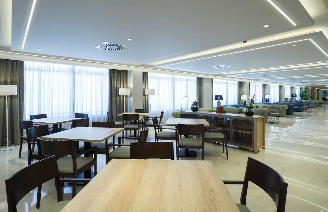 Hotel Apartamentos Pyr Fuengirola-1