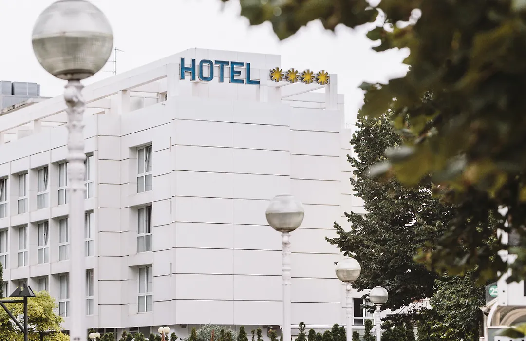 Hotel Ilunion San Sebastian-1