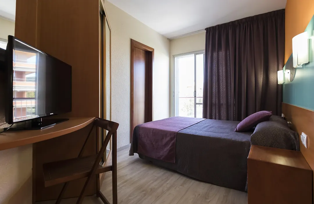 Hotel Papi-1