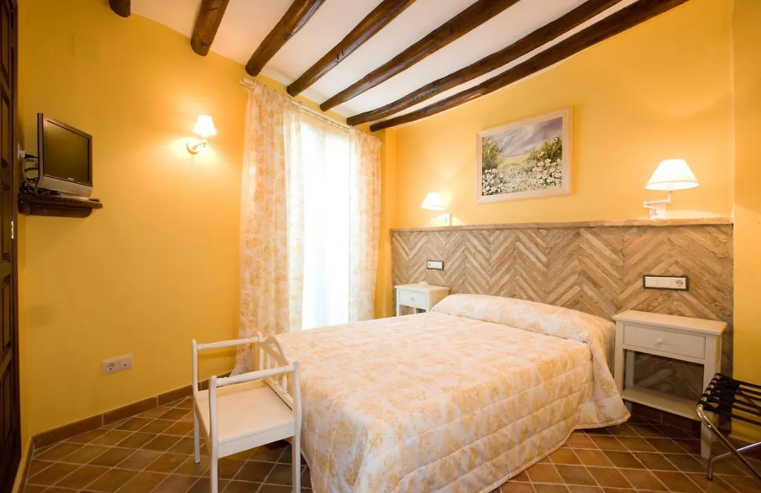 Hotel Rural El Pilaret-1