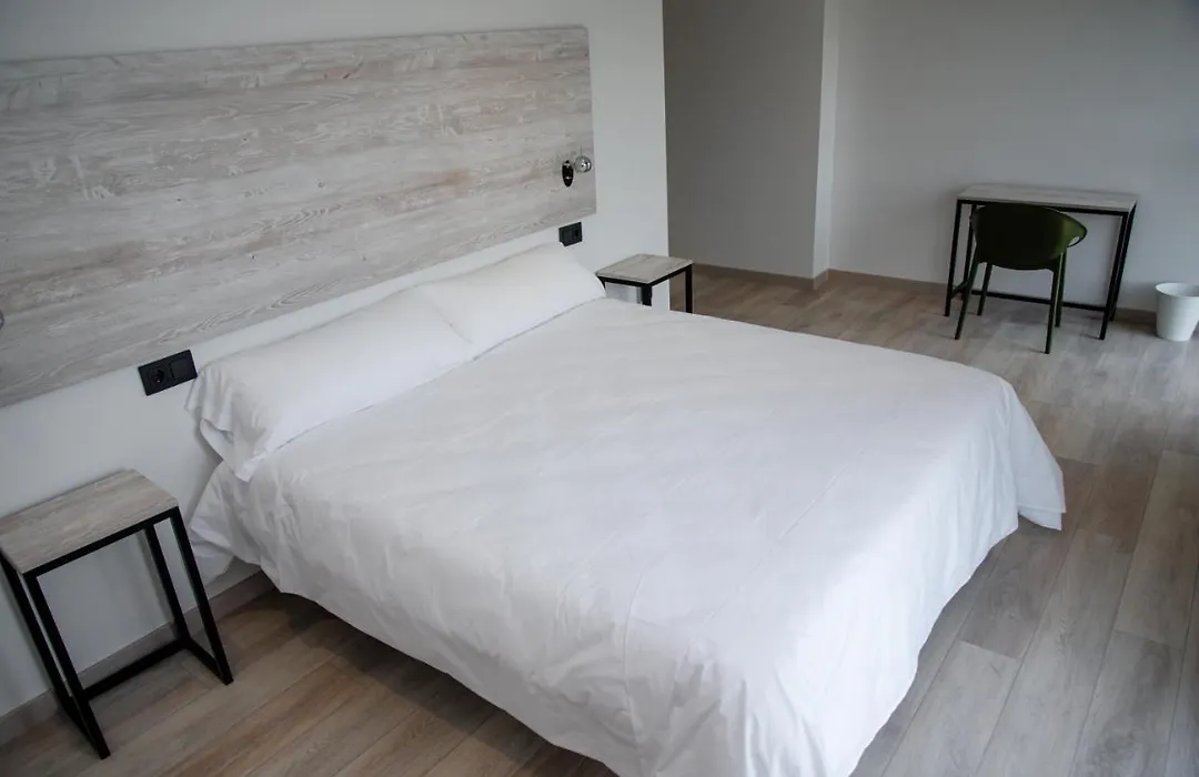 Hotel Chips Fene-1
