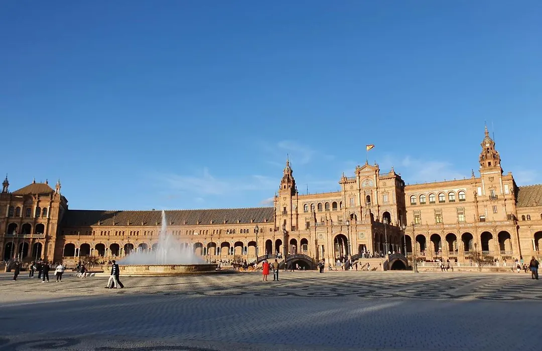 Hostal Puerta Carmona-1