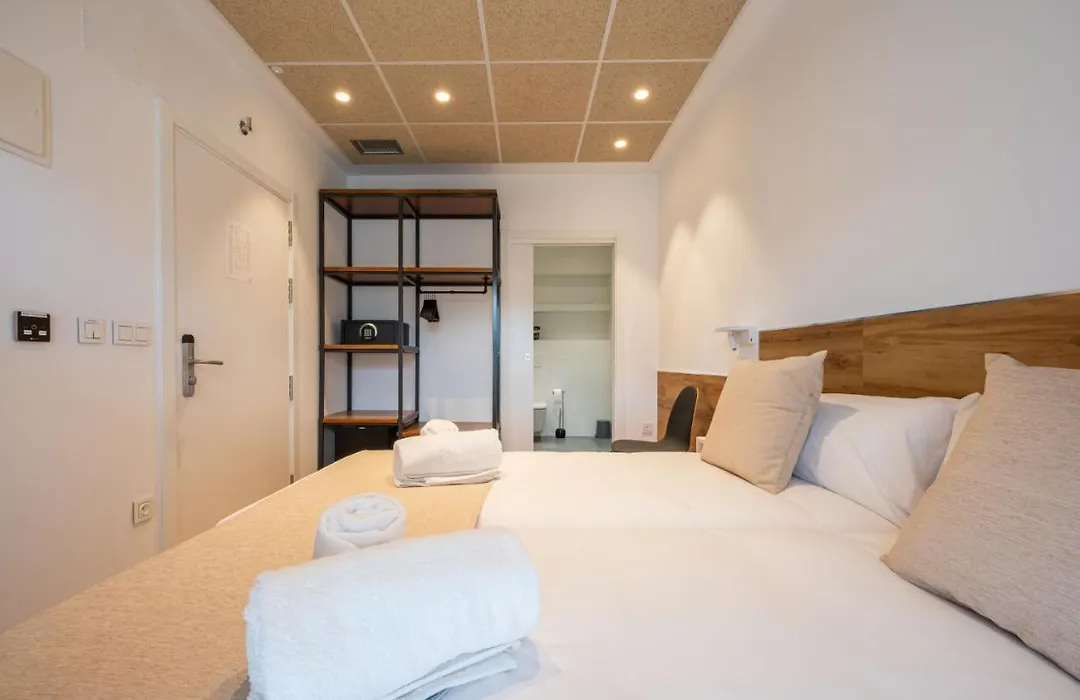 Elegant Rooms Lasarte-1