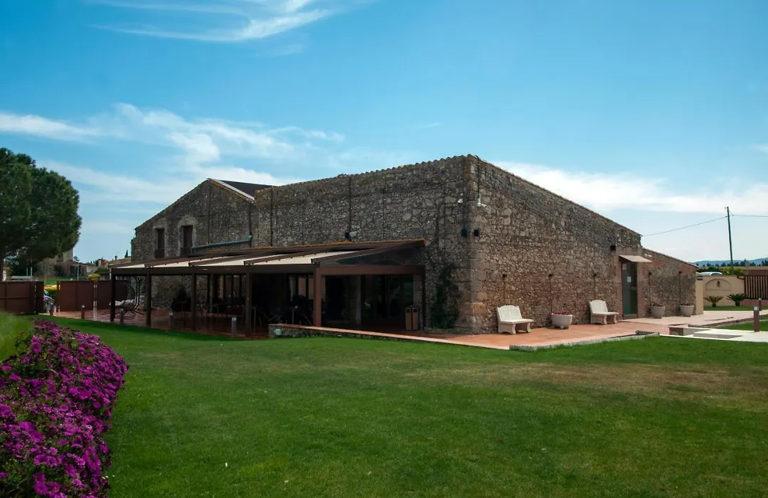 Hotel Aires De L'Emporda-1