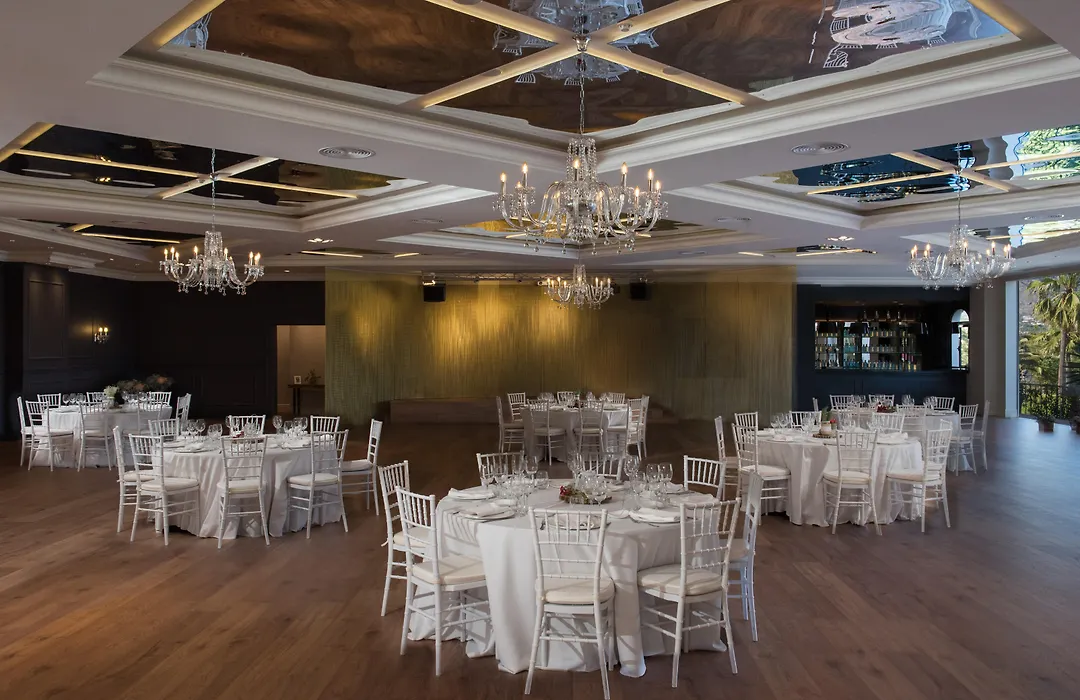 B Bou Hotel La Vinuela & Spa-1