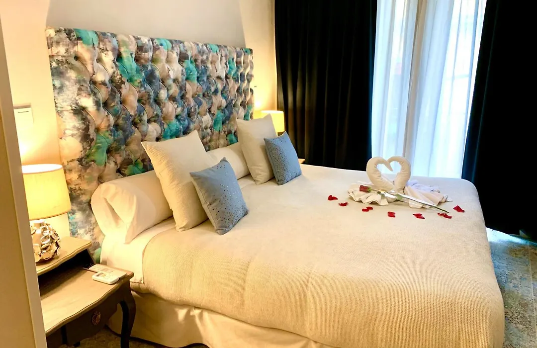 Akla Hotel Merida-1