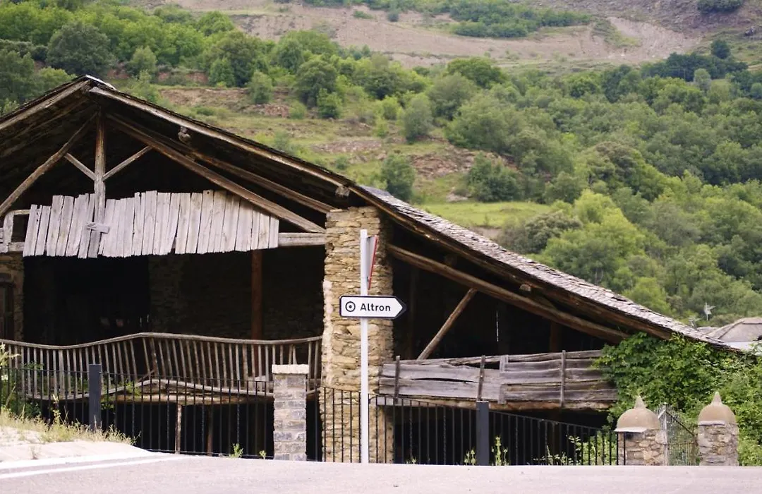 Hostal Vall D'Assua-1
