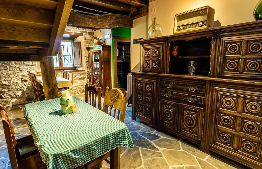 Casona de El Castañíu-1
