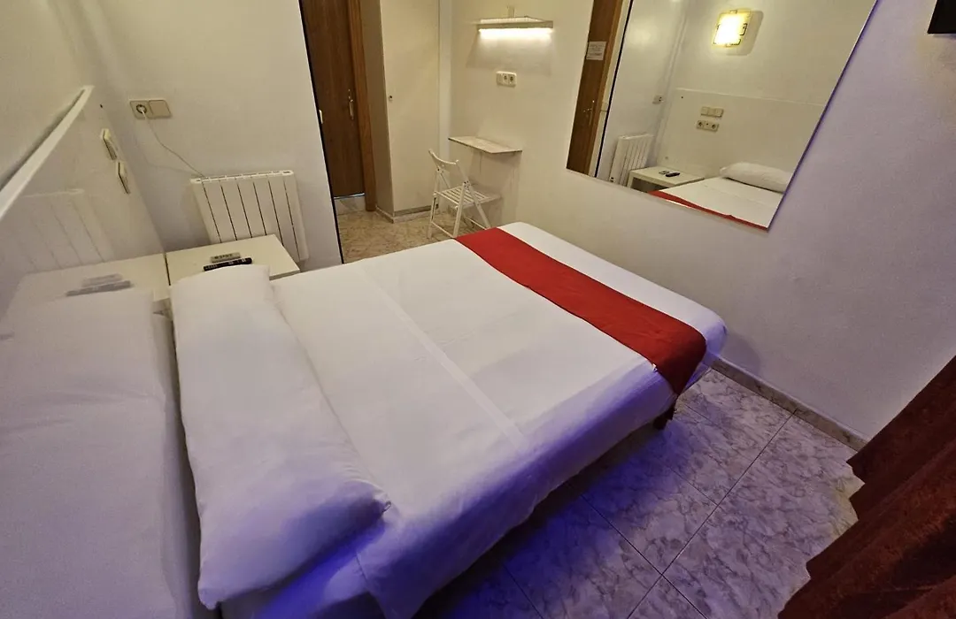 Hostal Las Vegas-1