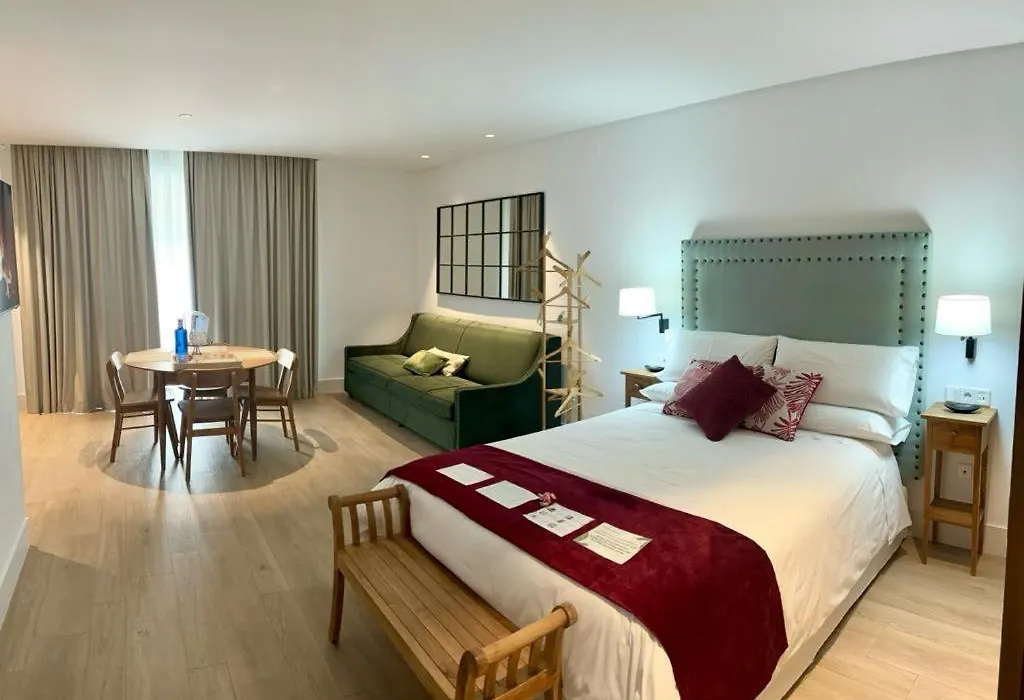 Apartamentos Turísticos La Plaza Chipiona-1