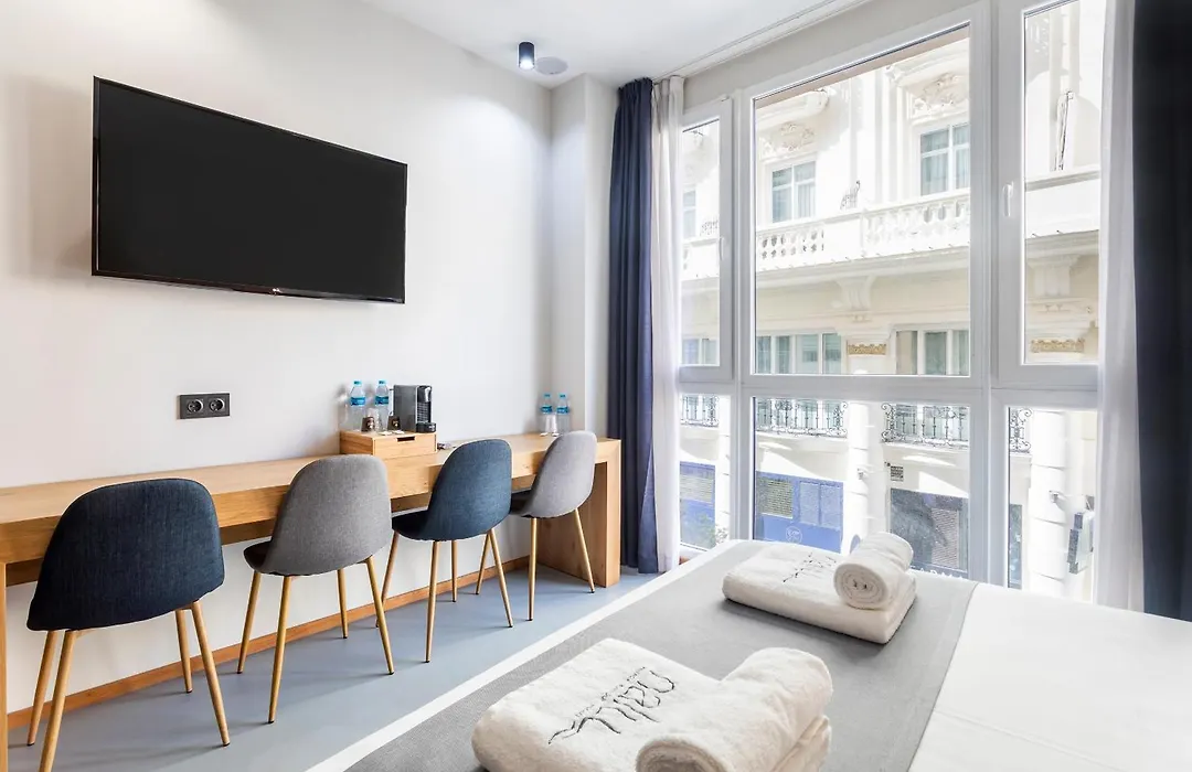 Nalu Valencia Boutique Rooms-1