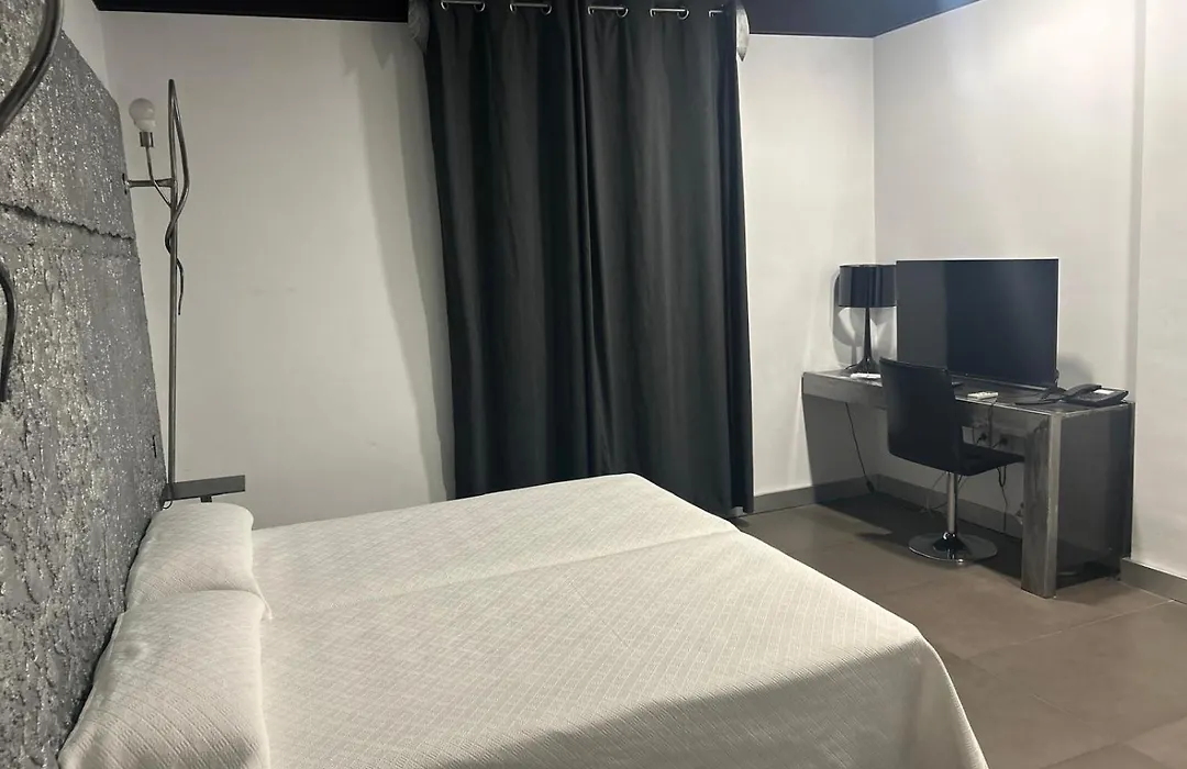 Hotel Acg-1