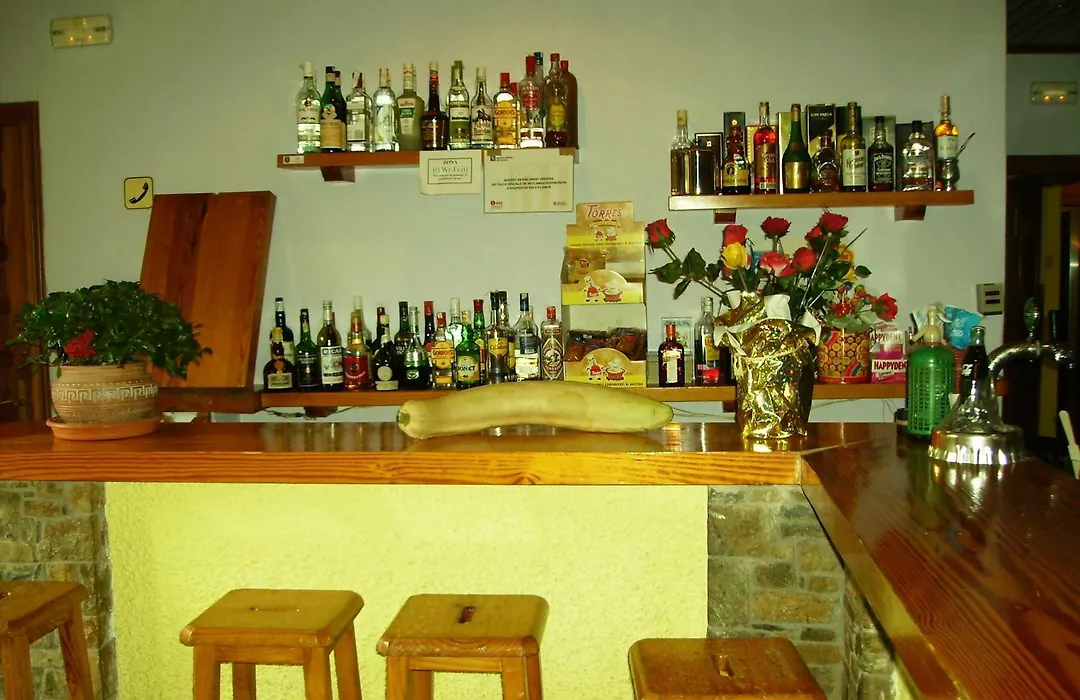 Hostal L'Escon-1