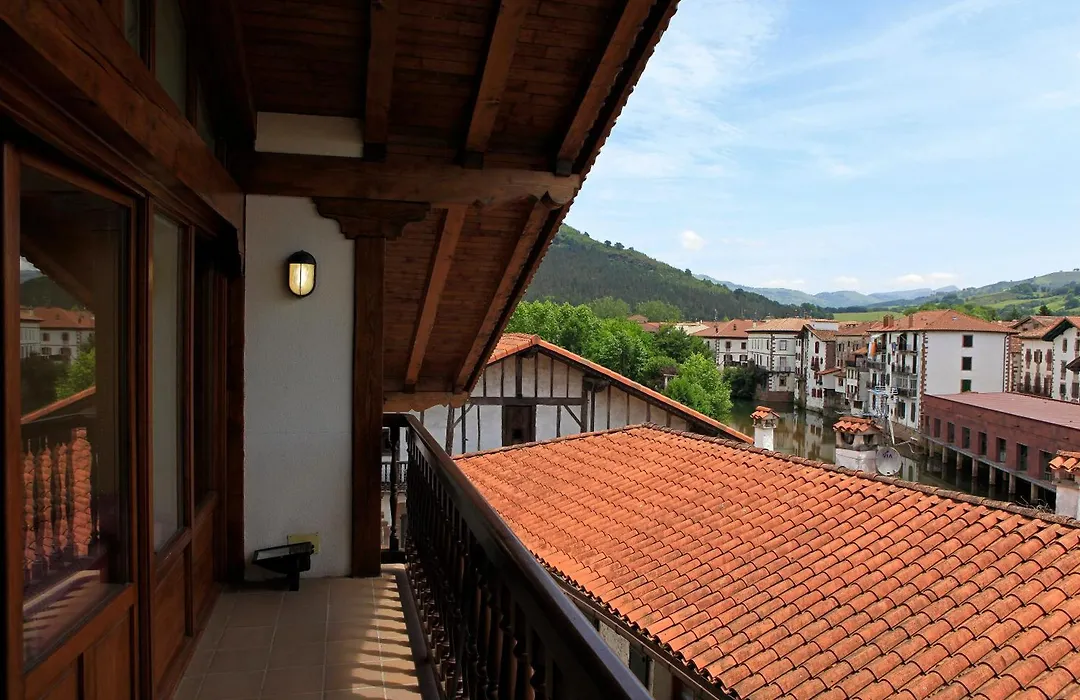 Hostal Antxitonea-1
