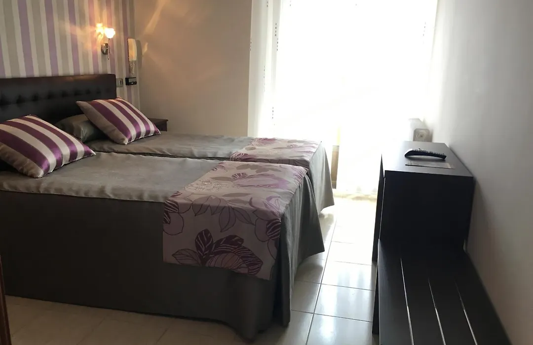 Hostal Sainz-1