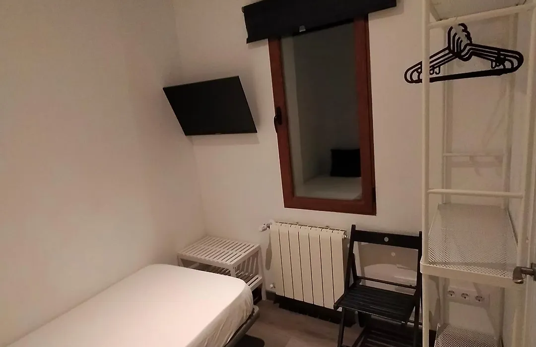 Room Pride-1