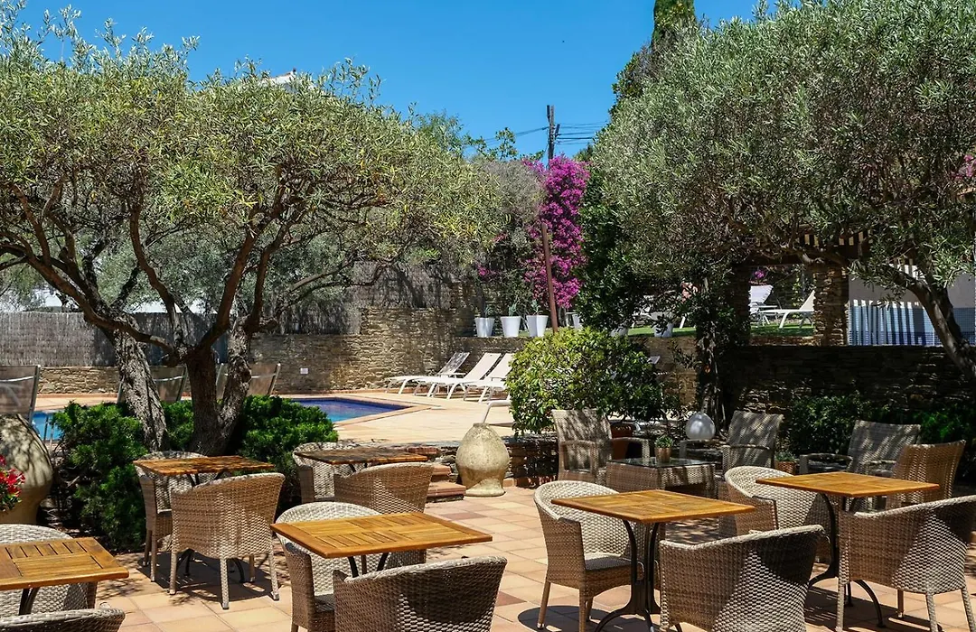Hotel Blaumar Cadaqués-1