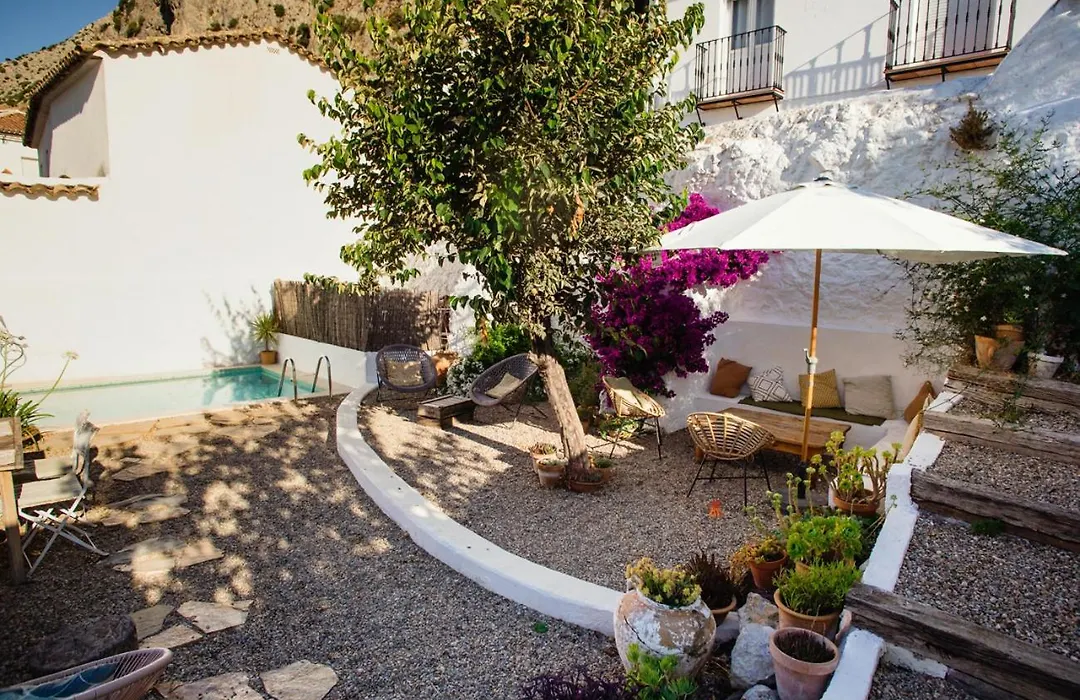 Casa De Los Cuadros-1