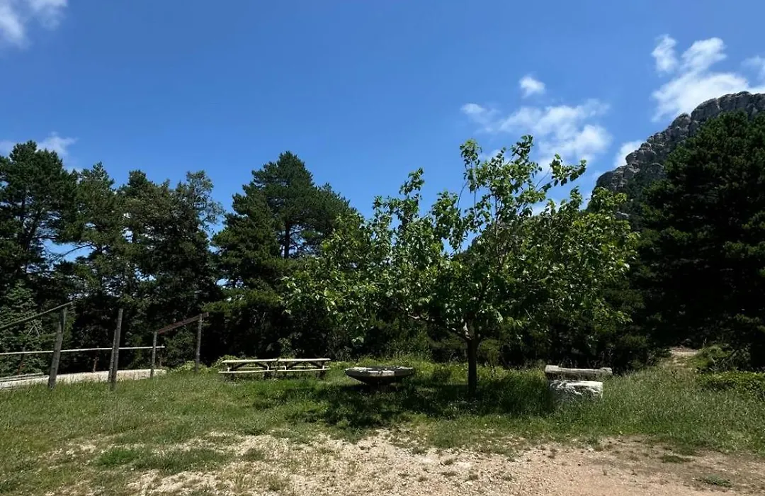 Hostal de Montaña Pous de la neu-1