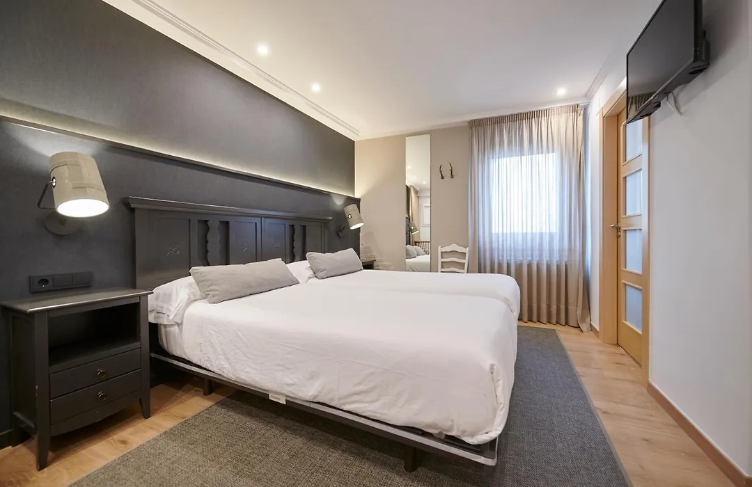 Hostal Lola-1